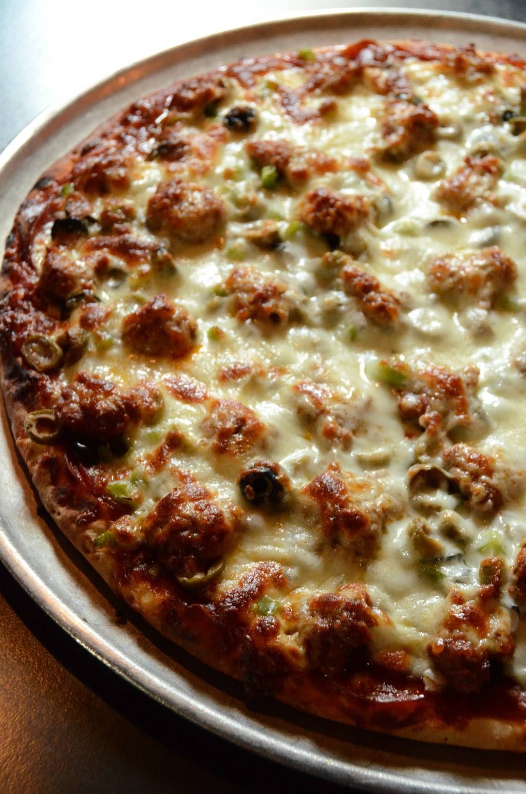 Georgioz | restaurant | 12 E Front St, Colfax, IA 50054, USA | 5156743664 OR +1 515-674-3664