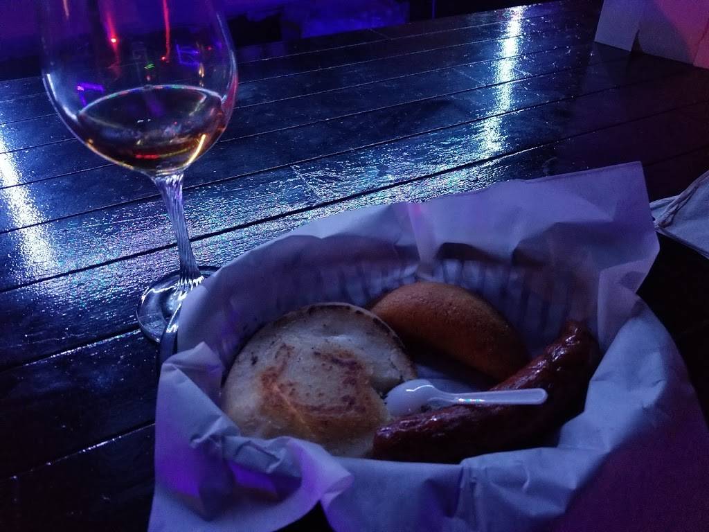 Cataleya Hookah Lounge | restaurant | 14201 S Main St, Houston, TX 77035, USA | 7134784484 OR +1 713-478-4484