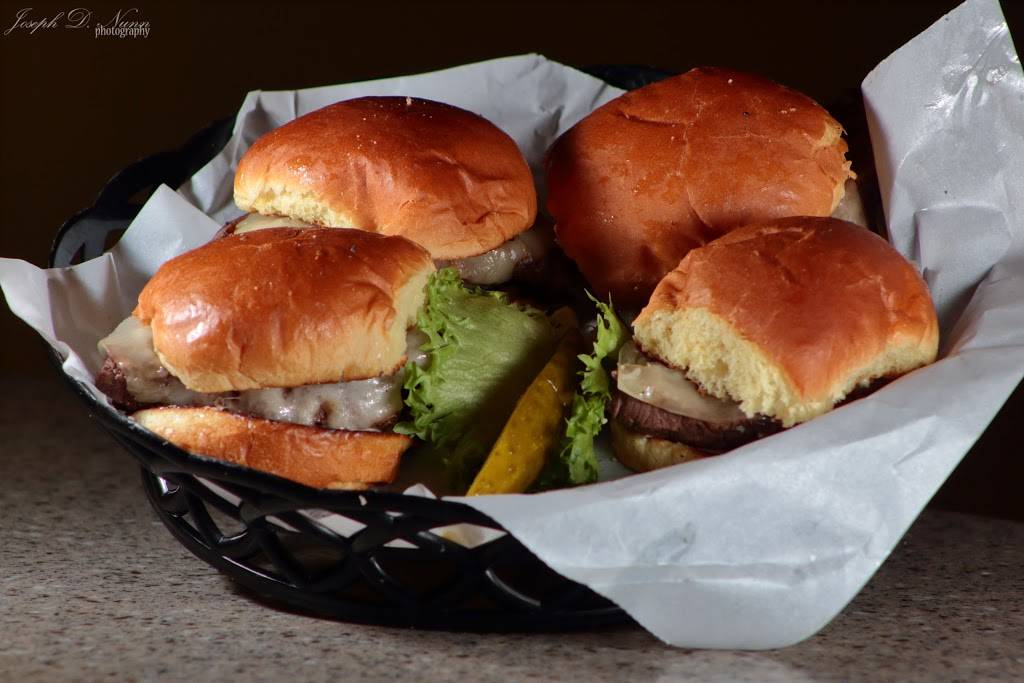 Hurricane Hut | restaurant | E 5th Pl, Tulsa, OK 74104, USA | 9186312000 OR +1 918-631-2000