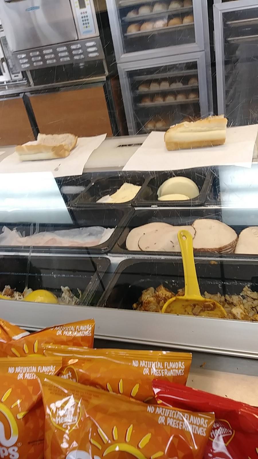 Subway | restaurant | 928 N Mulberry St, Elizabethtown, KY 42701, USA | 2707377336 OR +1 270-737-7336