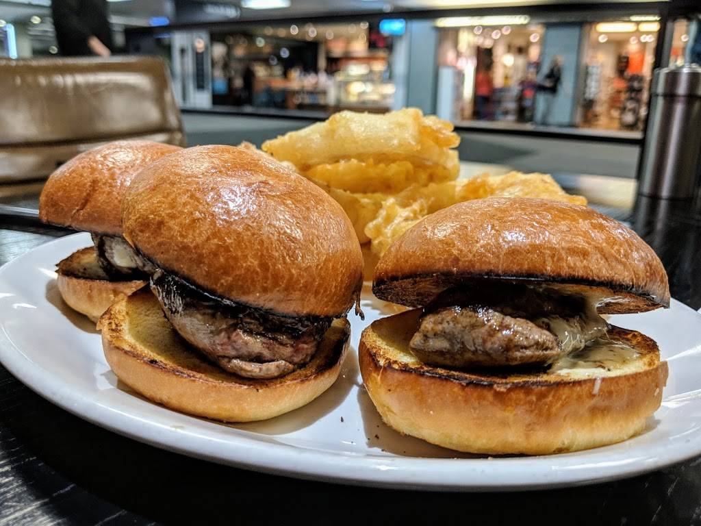 San Francisco Giants Clubhouse | restaurant | Terminal 3, San Francisco International Airport, San Francisco, CA 94128, USA | 6508211195 OR +1 650-821-1195