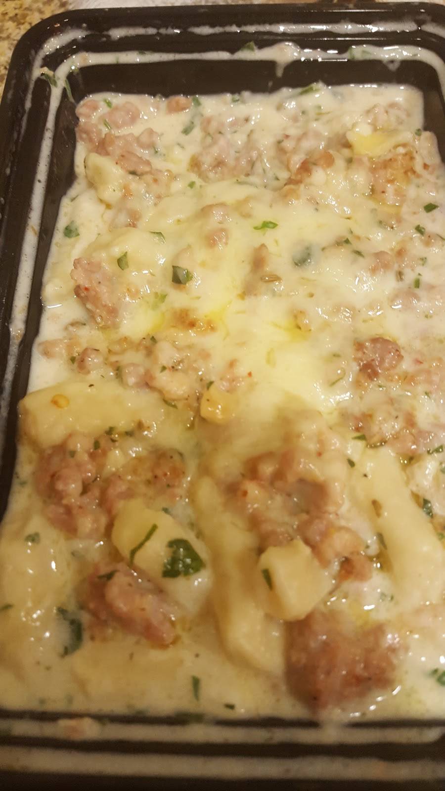 Pinas Bistro | restaurant | 640 W First St, Tustin, CA 92780, USA | 7147305442 OR +1 714-730-5442