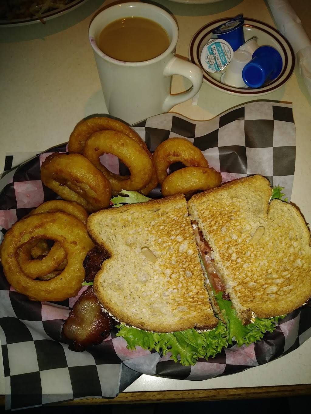 Airway Cafe | restaurant | 1893 Newcomb St #12, Porterville, CA 93257, USA | 5597848208 OR +1 559-784-8208