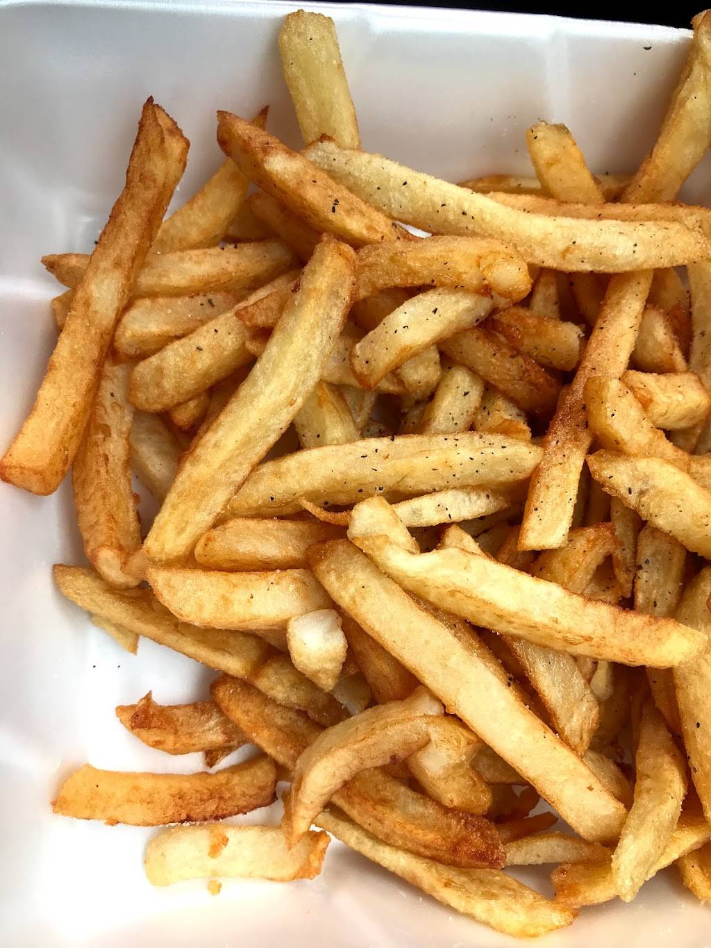 Casse-Croute Au 3 Gars | restaurant | 297 Rue Victoria, Thurso, QC J0X 3B0, Canada | 8199853283 OR +1 819-985-3283