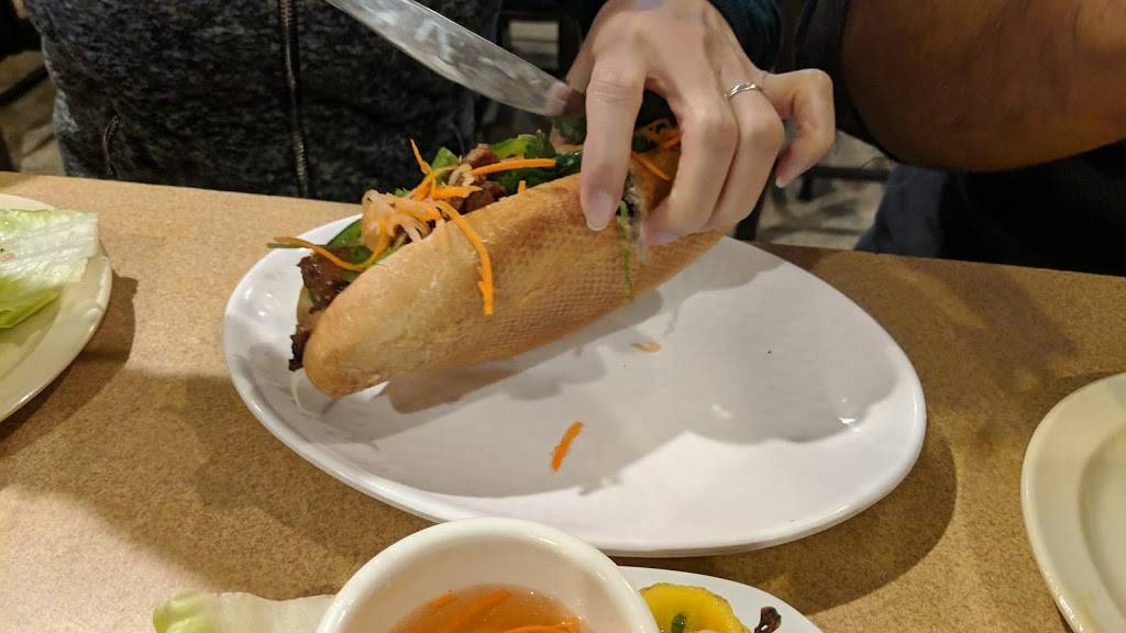 Saigon Taste | restaurant | 6940 N Mesa St, El Paso, TX 79912, USA | 9157606026 OR +1 915-760-6026