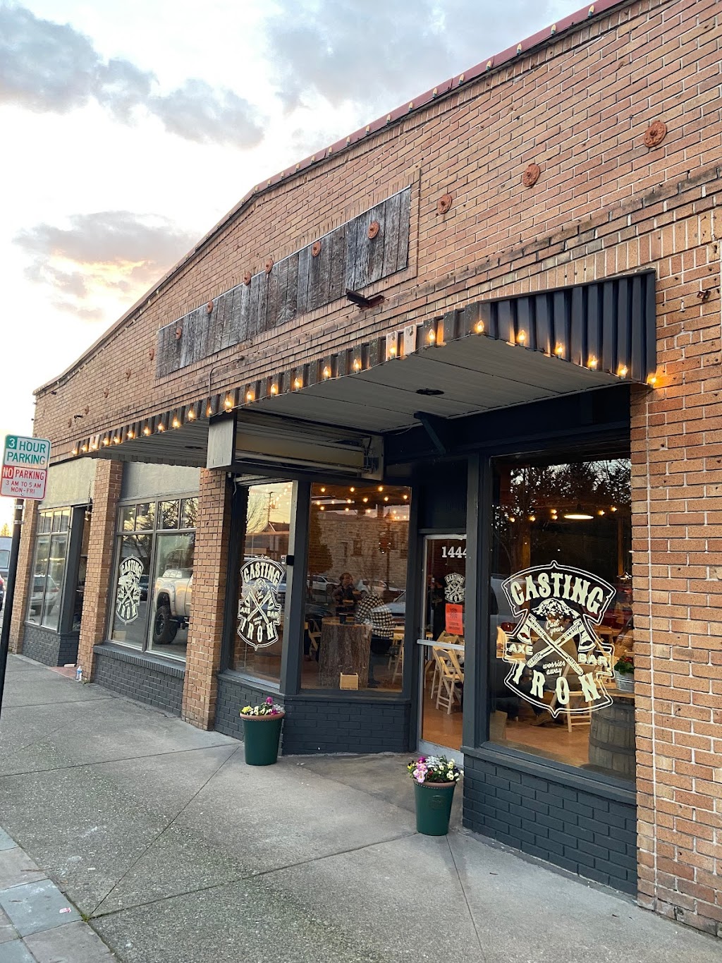 Casting Iron | restaurant | 1444 Cole St, Enumclaw, WA 98022, USA | 3607774766 OR +1 360-777-4766