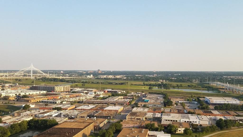 SĒR Steak and Spirits | restaurant | 2201 N Stemmons Fwy, Dallas, TX 75207, USA | 2147617479 OR +1 214-761-7479