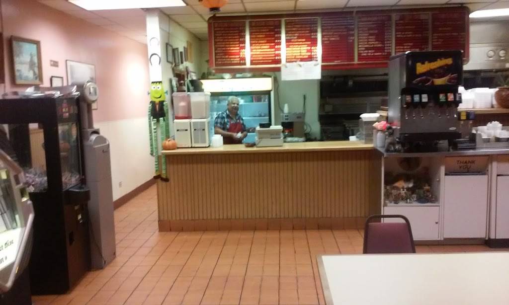 Tonys Place | restaurant | 2141 W Jefferson St, Joliet, IL 60435, USA | 8157444636 OR +1 815-744-4636