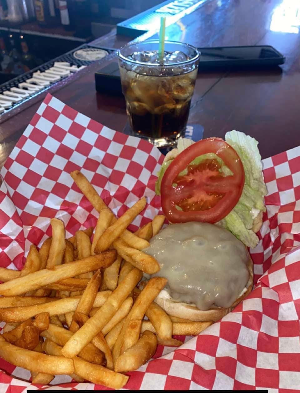 Willes SideTracked Bar & Grill | restaurant | W7135 WI-19, Watertown, WI 53094, USA | 9202453039 OR +1 920-245-3039