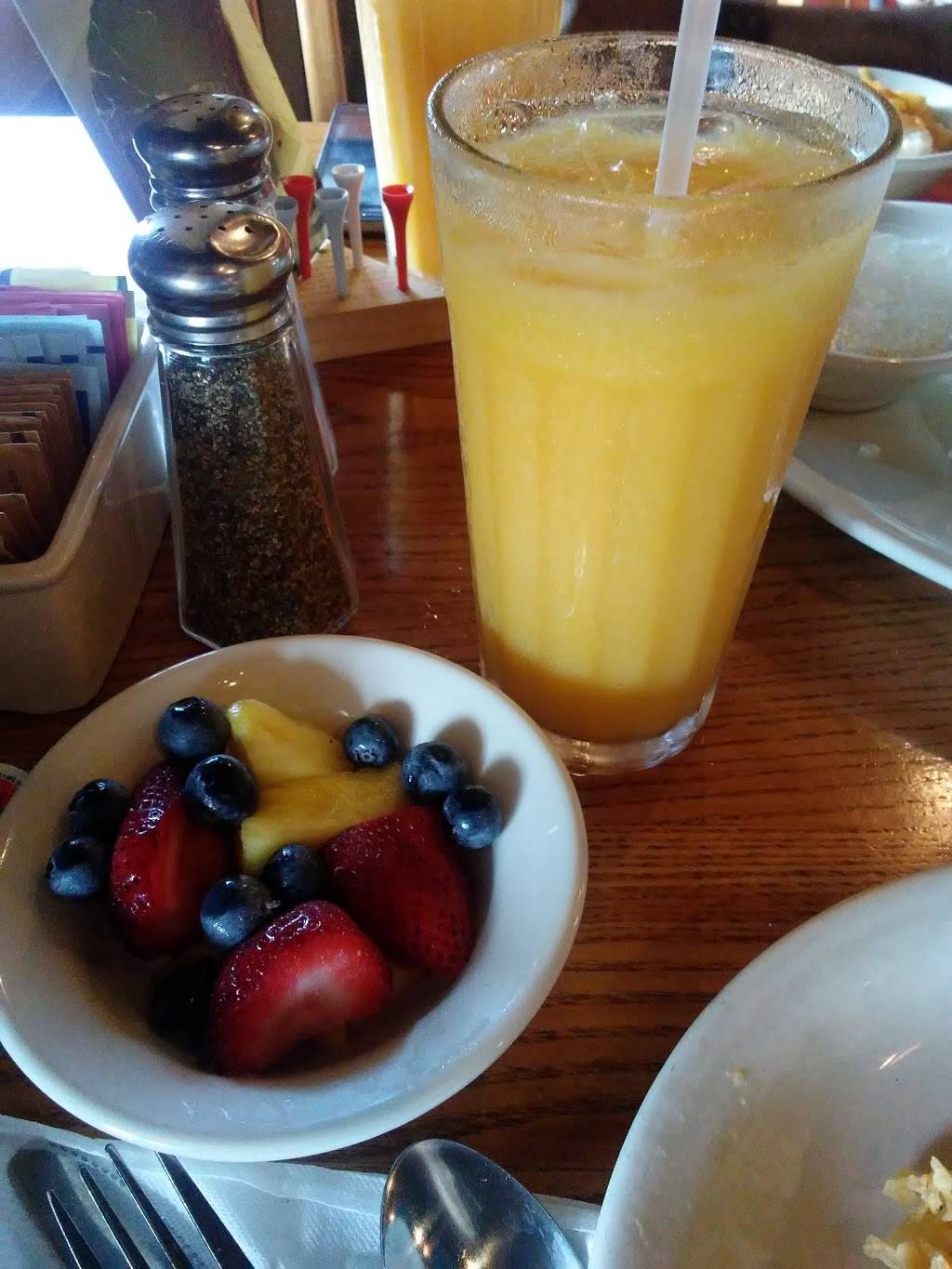 Cracker Barrel Old Country Store | restaurant | 5040 Academy Ln, Bessemer, AL 35022, USA | 2054287080 OR +1 205-428-7080