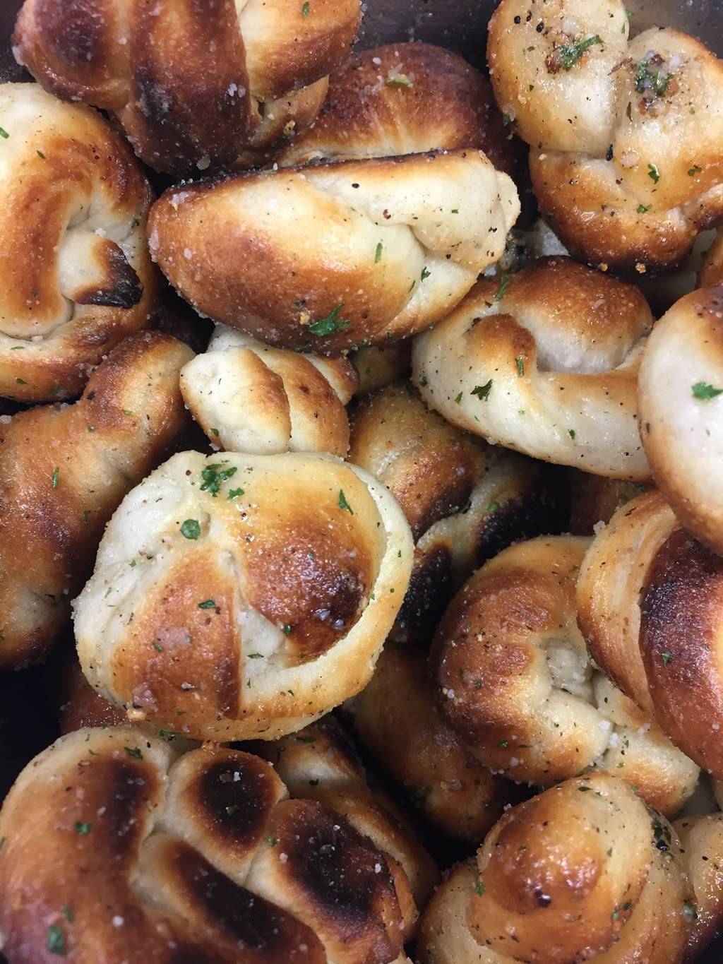 Steverinos Pizza | restaurant | 1889 Hooper Ave, Toms River, NJ 08753, USA | 7322554320 OR +1 732-255-4320