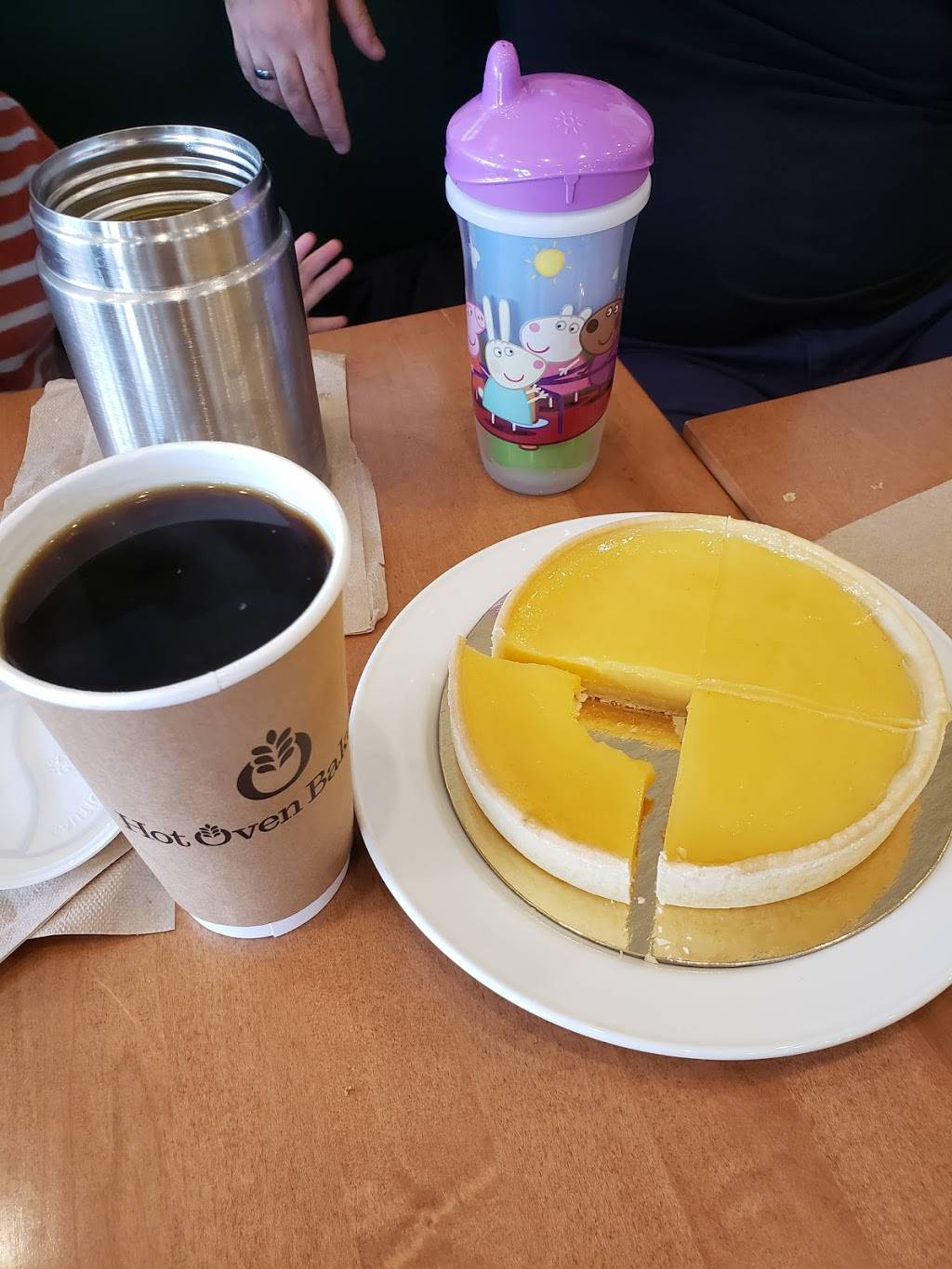 Hot Oven Bakery | restaurant | 195 Lakeshore Rd E, Oakville, ON L6J 1H7, Canada | 9055828923 OR +1 905-582-8923