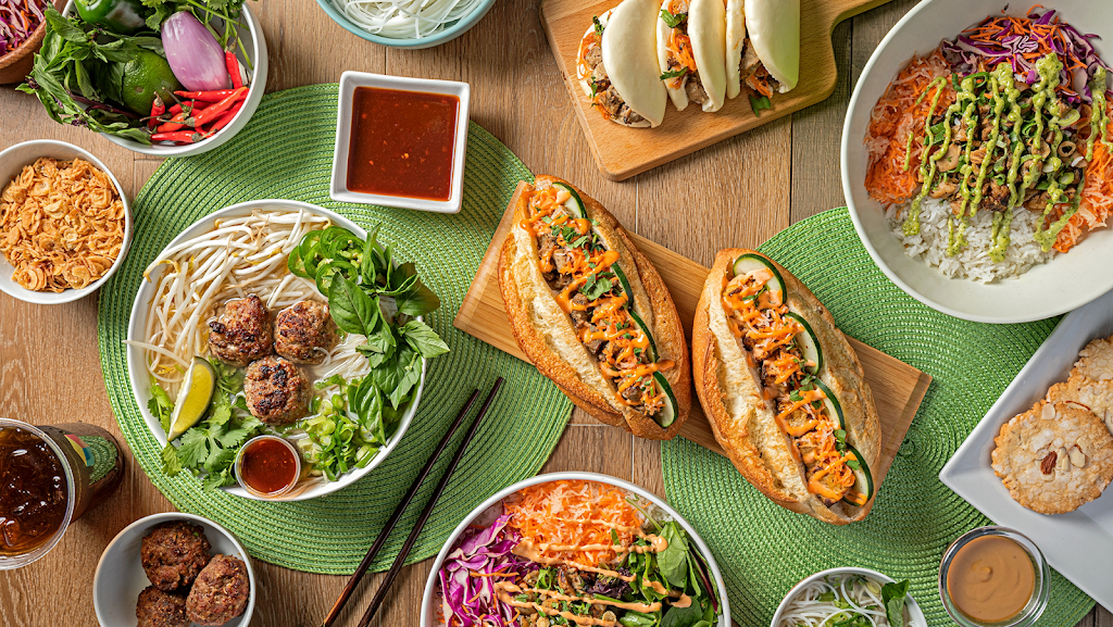 Viet Nom Nom - The Hatchery | restaurant | 135 N Kedzie Ave C-119, Chicago, IL 60612, USA | 3125361257 OR +1 312-536-1257