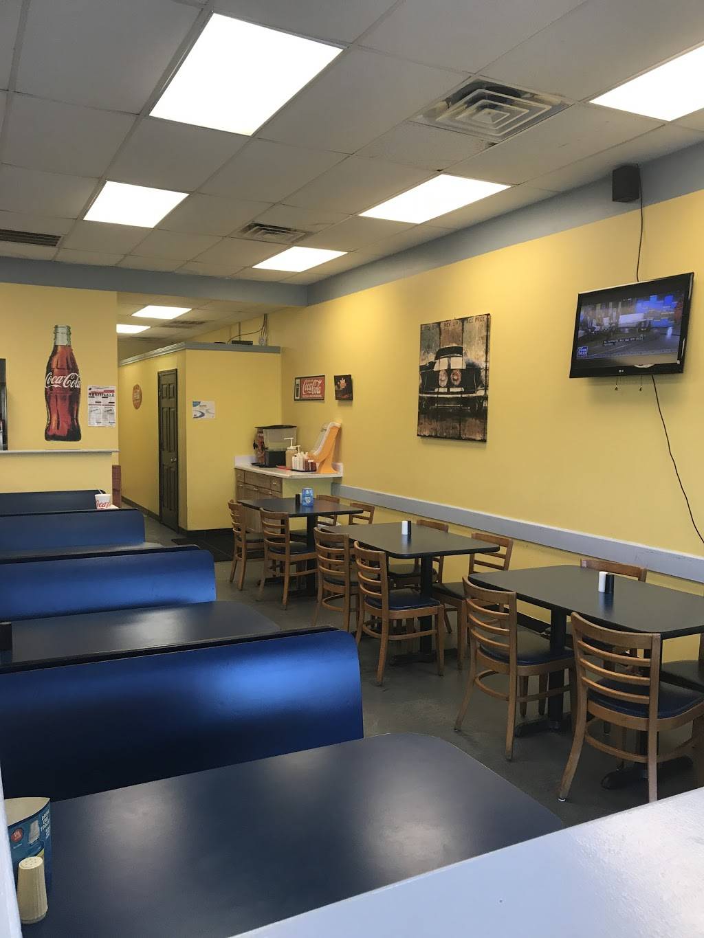 Lil Ricks East | meal takeaway | 1523 Asheville Hwy, Spartanburg, SC 29303, USA | 8645850002 OR +1 864-585-0002