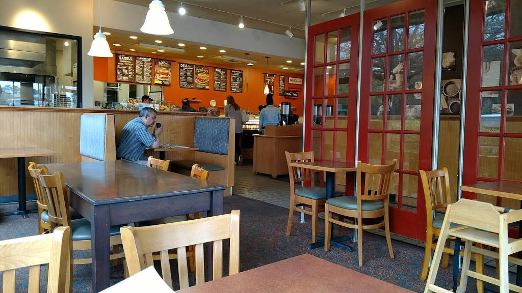 Brueggers Bagels | bakery | 7550 Creedmoor Rd Suite 106, Raleigh, NC 27613, USA | 9198484902 OR +1 919-848-4902