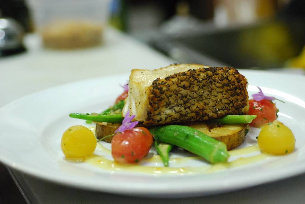 Amber Steak House | restaurant | 119 Nassau Ave, Brooklyn, NY 11222, USA | 7183893757 OR +1 718-389-3757