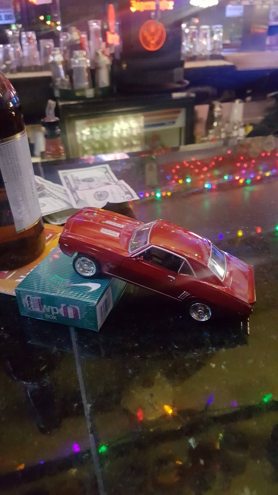 The Heights Bar & Grill | restaurant | 6436 W Montrose Ave, Harwood Heights, IL 60706, USA | 7088677781 OR +1 708-867-7781