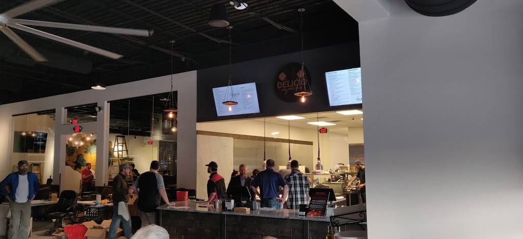 Hoppin Vines | restaurant | 8150 Montgomery Rd, Cincinnati, OH 45236, USA | 5137918463 OR +1 513-791-8463