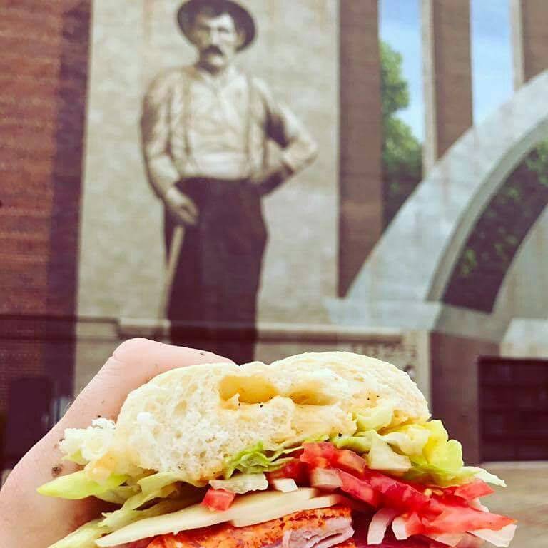 Central Deli | restaurant | 1218 Central Ave, Middletown, OH 45044, USA | 5132177440 OR +1 513-217-7440