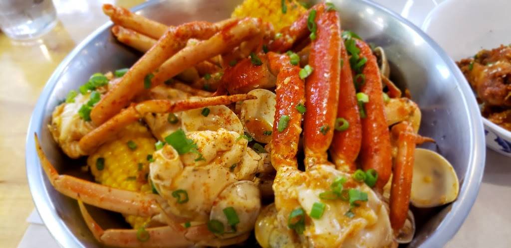 Pinch Boil House | restaurant | 124 N Main Ave, San Antonio, TX 78205, USA | 2109717774 OR +1 210-971-7774