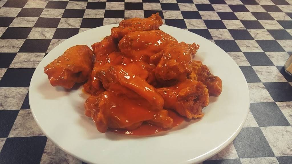 Michaels Pizzeria | restaurant | 2204 4th St, Altoona, PA 16601, USA | 8149412272 OR +1 814-941-2272