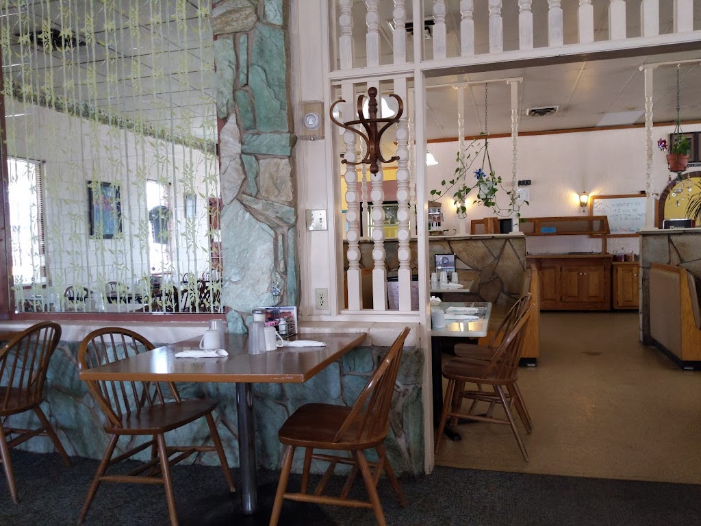 Mr Eds Family Restaurant | restaurant | 1201 Royal Gorge Blvd, Cañon City, CO 81212, USA | 7192755833 OR +1 719-275-5833