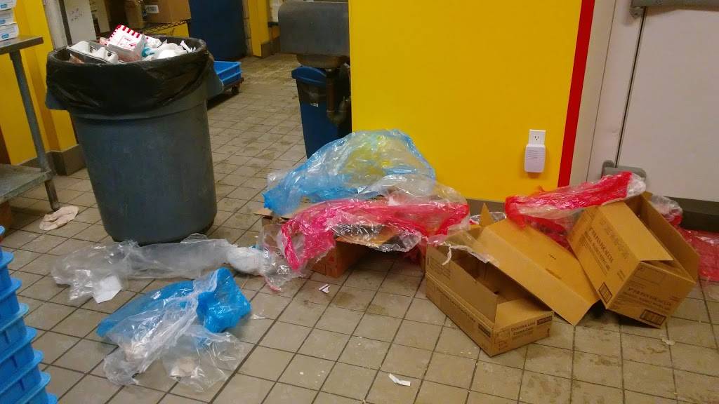 Dominos Pizza | meal delivery | 707 Western Ave, Lynn, MA 01905, USA | 7815818080 OR +1 781-581-8080