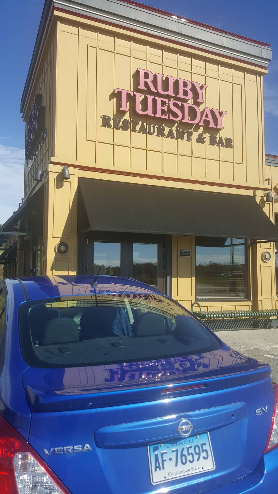 Ruby Tuesday | restaurant | 20 Waterville Commons Drive, Waterville, ME 04901, USA | 2078598991 OR +1 207-859-8991