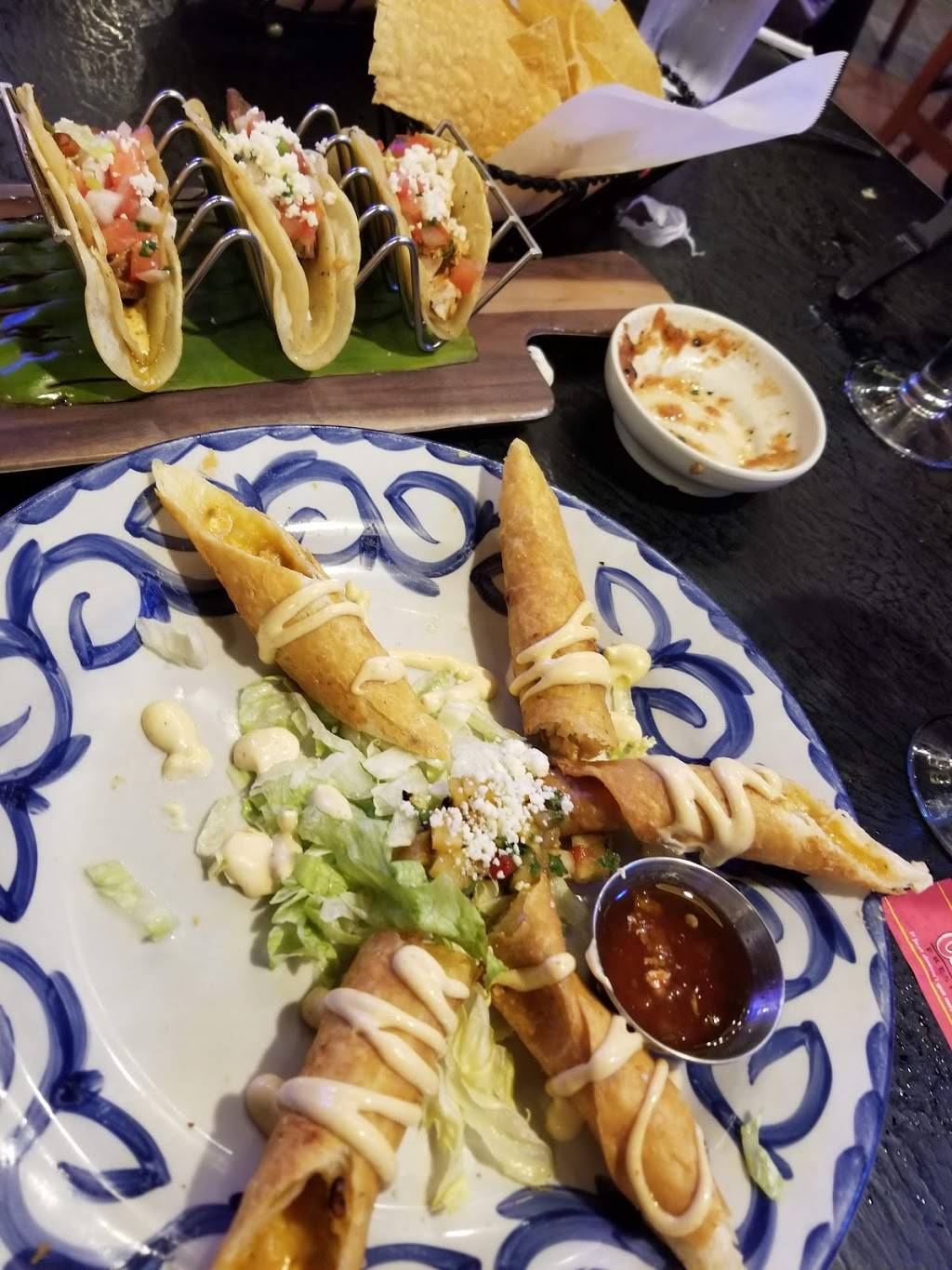 Chevys Fresh Mex | restaurant | 1890 Powell St, Emeryville, CA 94608, USA | 5106538210 OR +1 510-653-8210