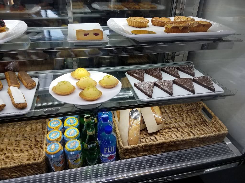 Lou, The French On The Block | cafe | 4007 W Riverside Dr, Burbank, CA 91505, USA | 7472388710 OR +1 747-238-8710