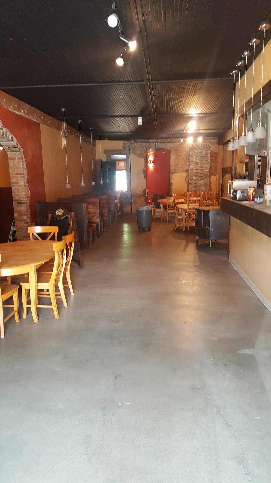 Blue Rooster BBQ & Pizza | restaurant | 103 E Broadway, Ashland, MO 65010, USA | 5736572783 OR +1 573-657-2783