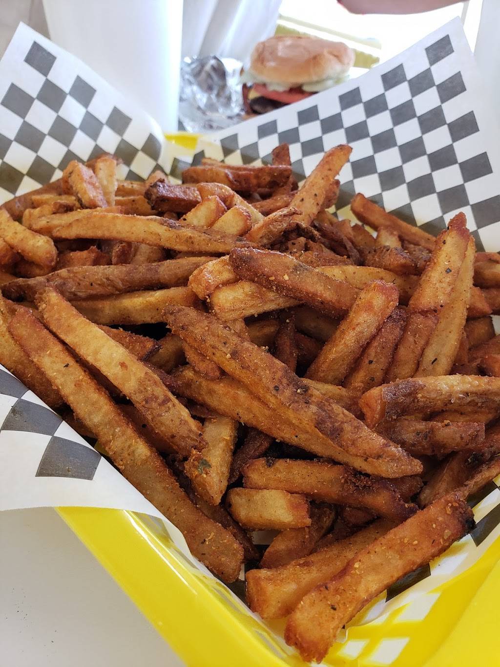 Two Fat Guys Burgers & Fries | restaurant | 135 NW SE Baya Dr, Lake City, FL 32025, USA | 3863197112 OR +1 386-319-7112