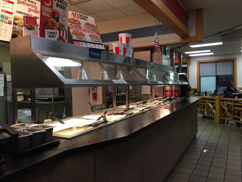 KFC | restaurant | 1 Times Square Mall, Mt Vernon, IL 62864, USA | 6182443106 OR +1 618-244-3106