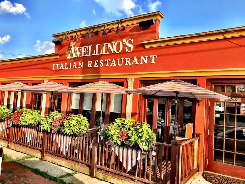 Avellinos Italian Restaurant | restaurant | 1813 Post Rd, Fairfield, CT 06824, USA | 2032541458 OR +1 203-254-1458