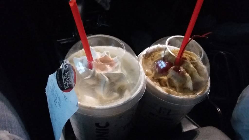 Sonic Drive-In | restaurant | 380 E W Round Grove Rd, Lewisville, TX 75067, USA | 9723150459 OR +1 972-315-0459