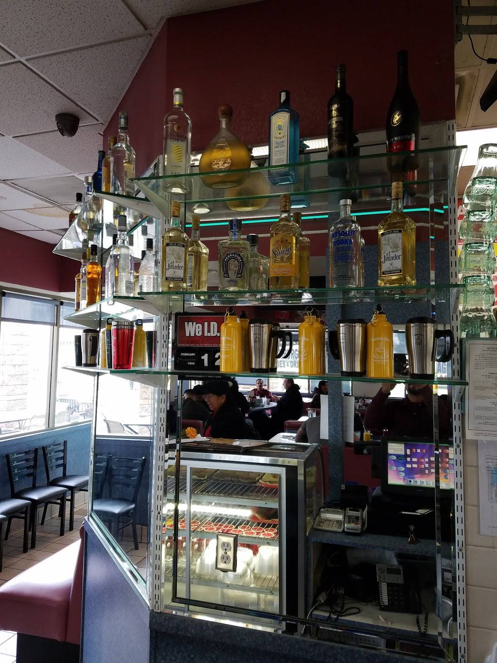 Brandons Diner | restaurant | 17132 Slover Ave, Fontana, CA 92337, USA | 9094283535 OR +1 909-428-3535