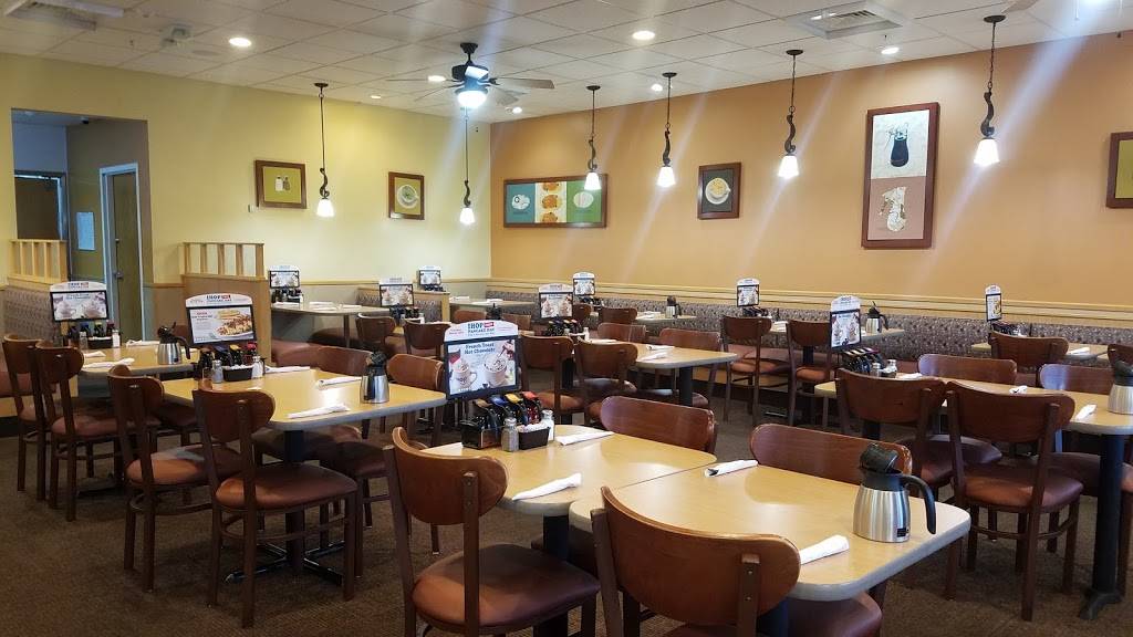 IHOP | restaurant | 2112 N Flamingo Rd, Pembroke Pines, FL 33028, USA | 9542511831 OR +1 954-251-1831