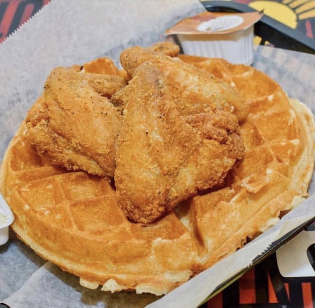 Waffle Mania | restaurant | 2302 Peres Ave, Memphis, TN 38108, USA | 9013082574 OR +1 901-308-2574