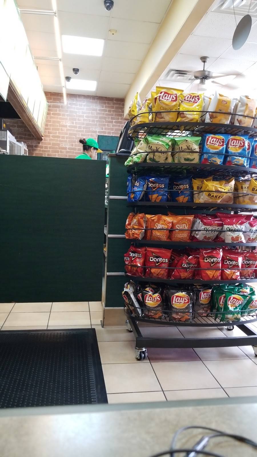 Subway Restaurants | restaurant | 251-05 Jamaica Ave, Queens, NY 11426, USA | 9173879795 OR +1 917-387-9795