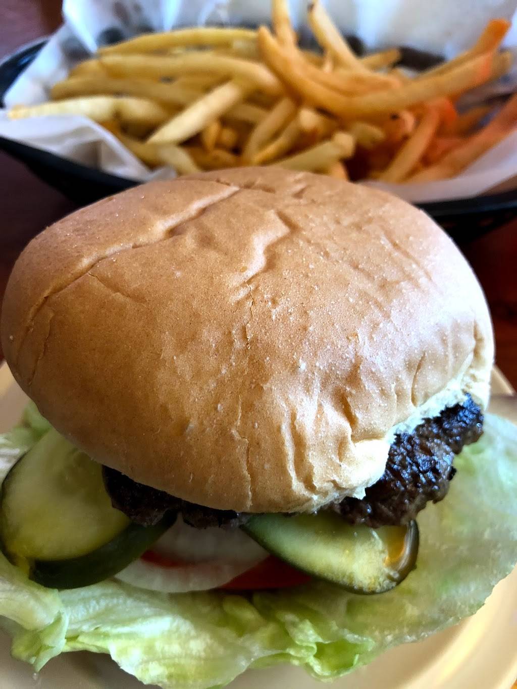 El Cap Restaurant | restaurant | 3500 4th St N, St. Petersburg, FL 33704, USA | 7275211314 OR +1 727-521-1314