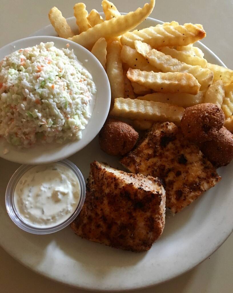 The Whistle Stop | restaurant | 66 Henderson St, Stearns, KY 42647, USA | 6063762623 OR +1 606-376-2623