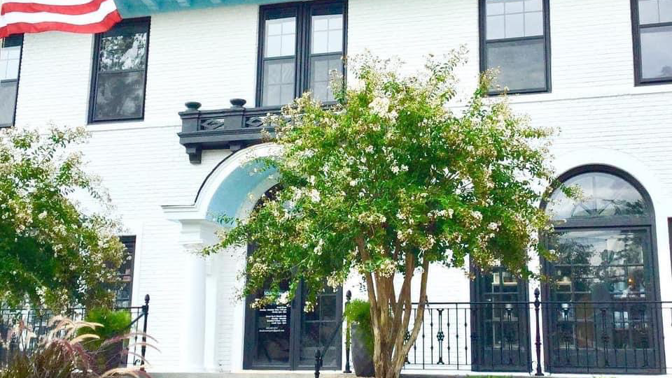 Farmhouse Tupelo / Noon Cafe | cafe | 530 Main St, Tupelo, MS 38804, USA | 6622692934 OR +1 662-269-2934