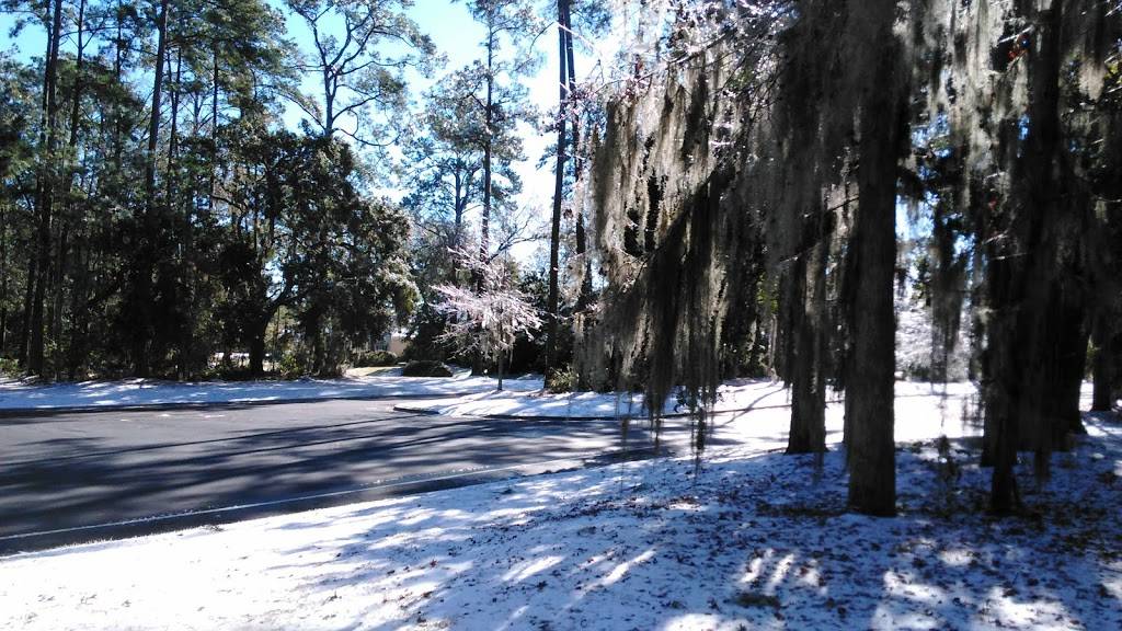 Oakridge Clubhouse | restaurant | Oakridge Club Rd, Savannah, GA 31411, USA | 9125982601 OR +1 912-598-2601