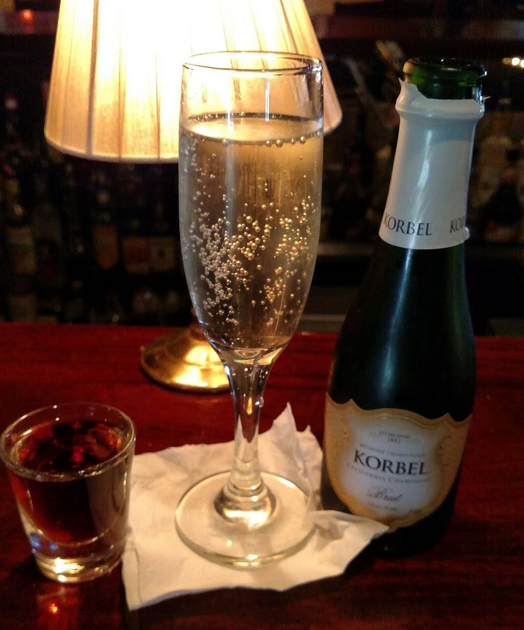 Off Shore Restaurant & Pub Bar | restaurant | 225 Ocean Ave, Point Pleasant Beach, NJ 08742, USA | 7328922848 OR +1 732-892-2848