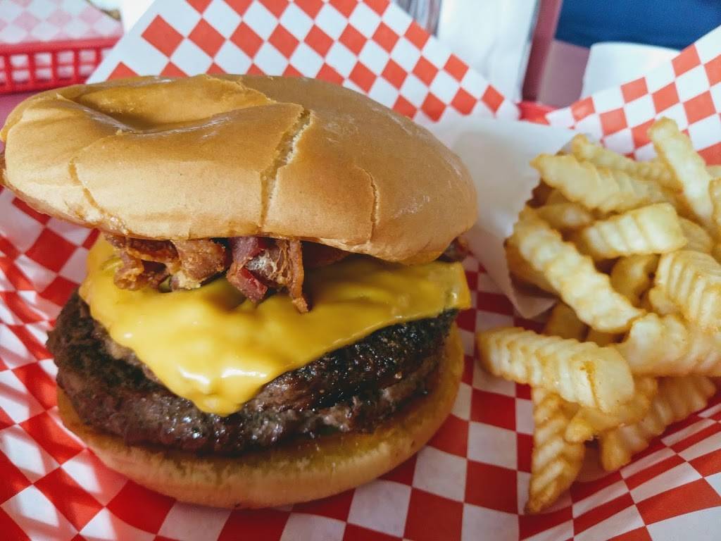 Airways Hamburger | restaurant | 1106 N Collins St, Arlington, TX 76011, USA | 8174611601 OR +1 817-461-1601