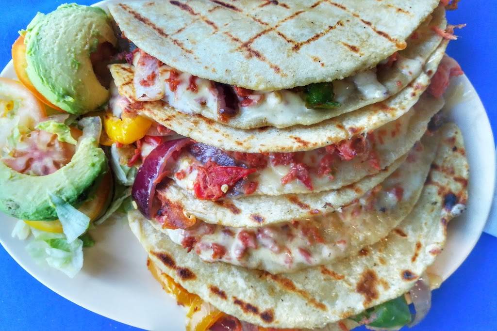 Chhewins Rosarito | restaurant | Parcelas, 22710 Rosarito, B.C., Mexico | 016616139870 OR +52 661 613 9870