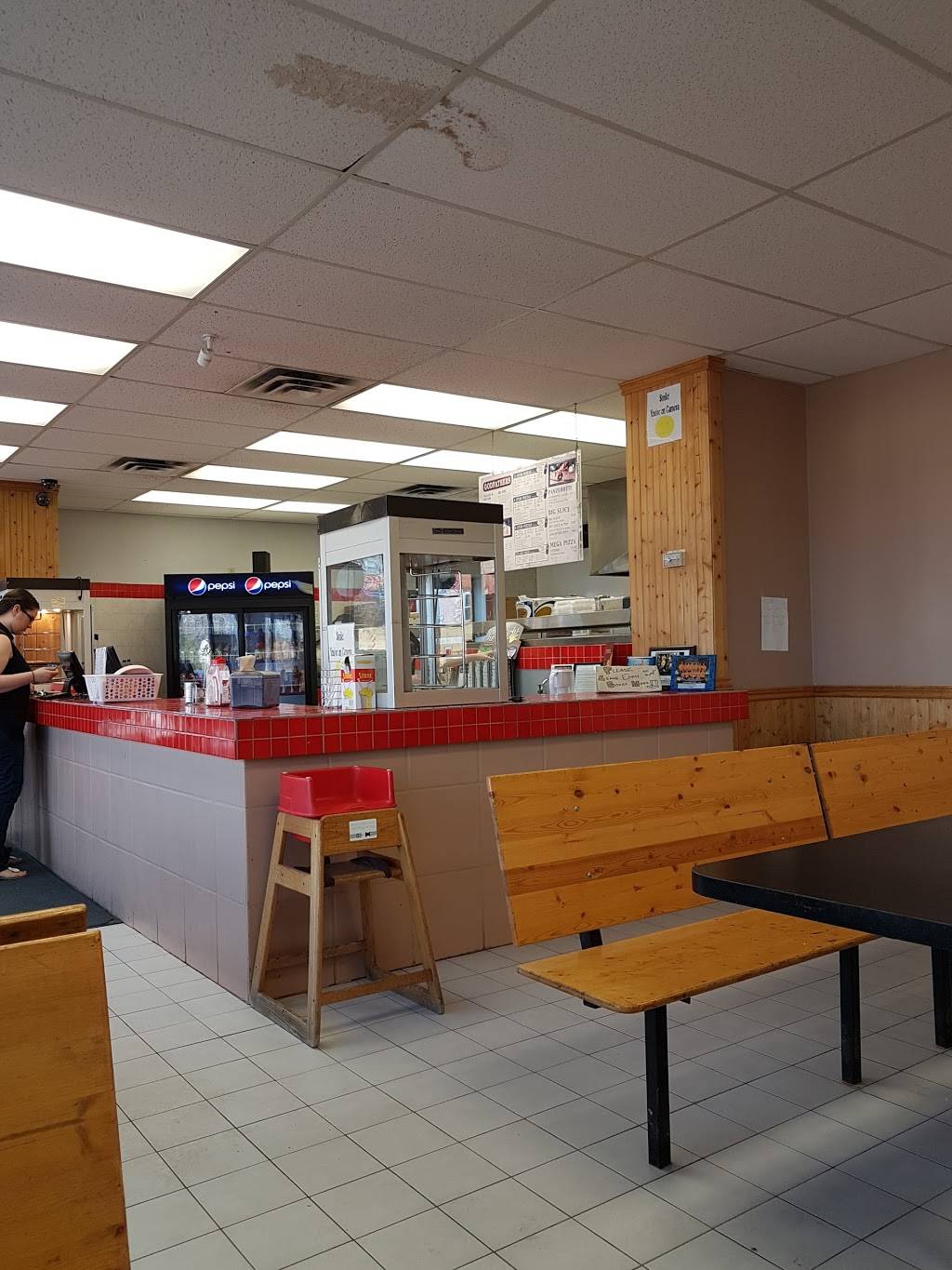 Godfather Pizza - Harrow | meal takeaway | 110 King St W, Harrow, ON N0R 1G0, Canada | 5197389833 OR +1 519-738-9833