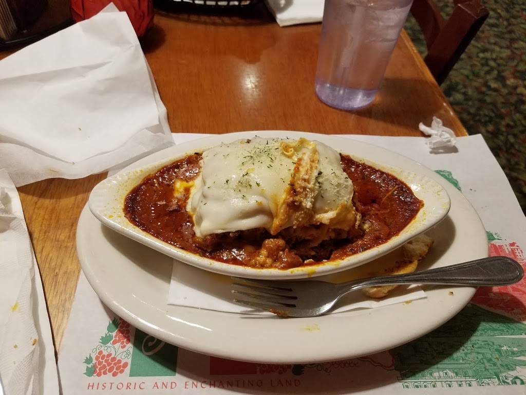 Di Napolis Fire House | restaurant | 17856 CA-18, Apple Valley, CA 92307, USA | 7602425802 OR +1 760-242-5802