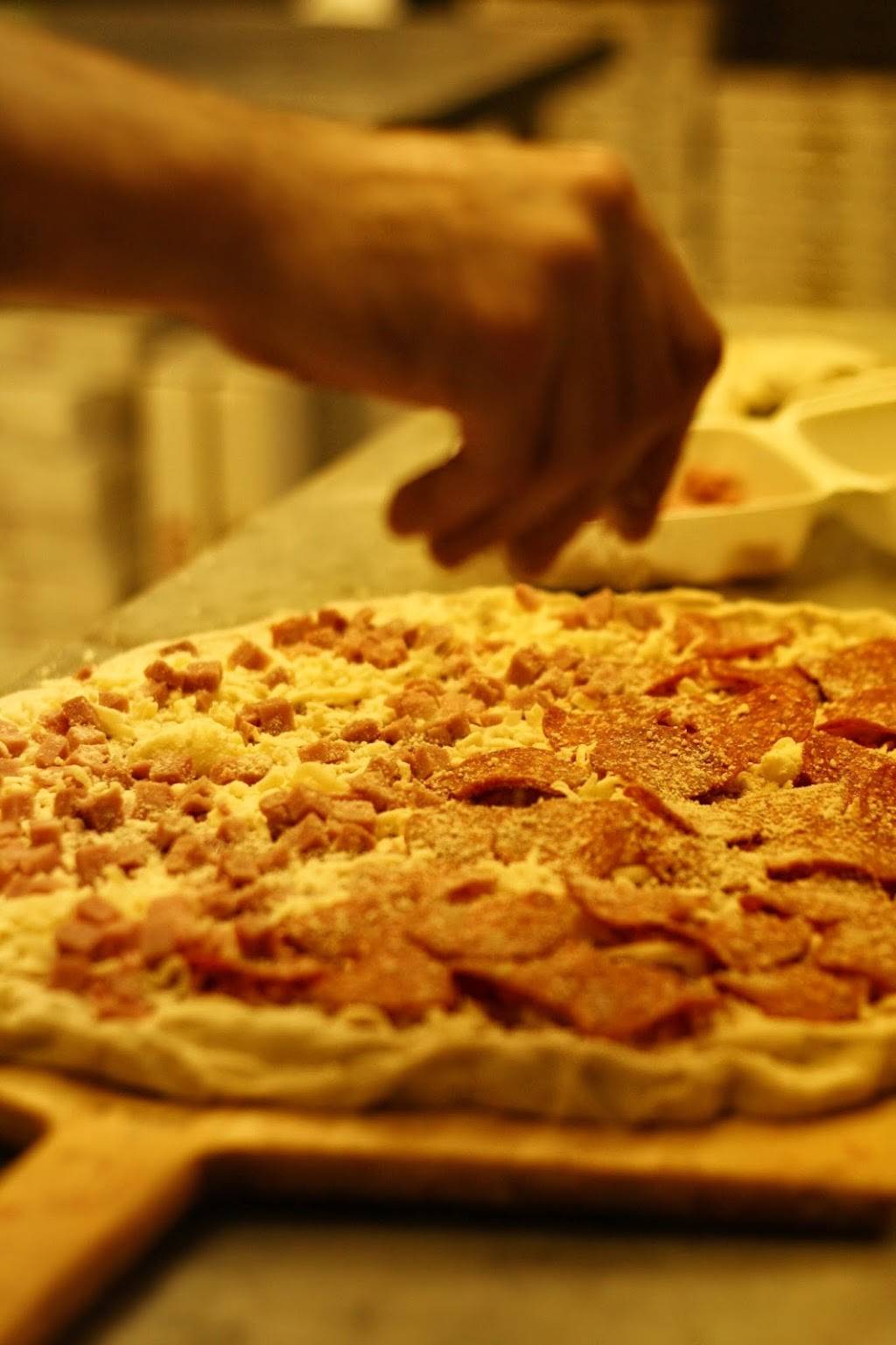 Pontillos Pizzeria | restaurant | 418 Empire Boulevard At 590, Rochester, NY 14609, USA | 5856545570 OR +1 585-654-5570