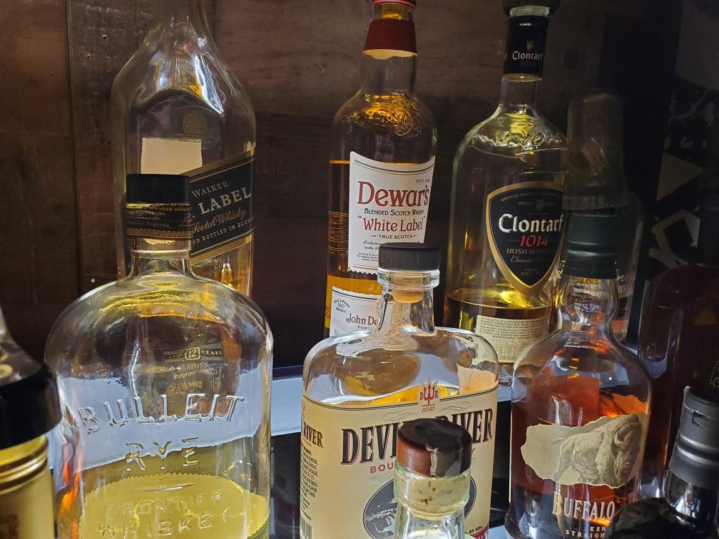 THE FALLOUT RESTAURANT & BAR | restaurant | 1227 S Prairie Ave, Pueblo, CO 81005, USA | 7192253833 OR +1 719-225-3833